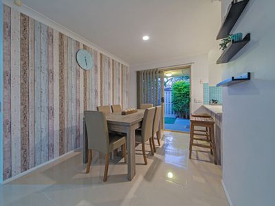 6 Colvin Court, Wakerley