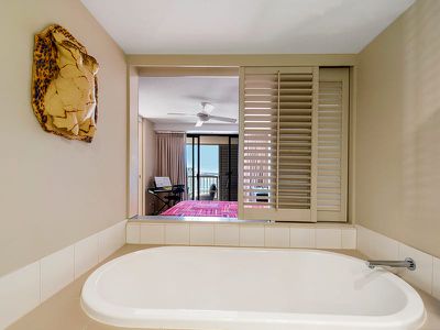 168 / 105 Scarborough Street, Southport