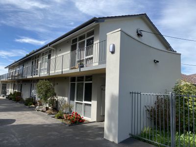 2 / 95-97 Summerhill Road , Footscray