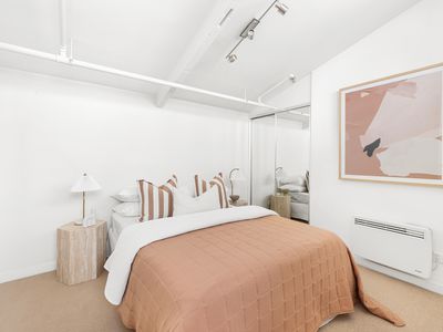 8 / 5 Saltriver Place, Footscray