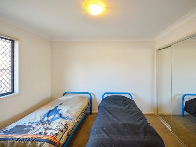 16 McKerrow Crescent, Goodna