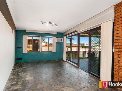 8 Kuala Close, Dean Park