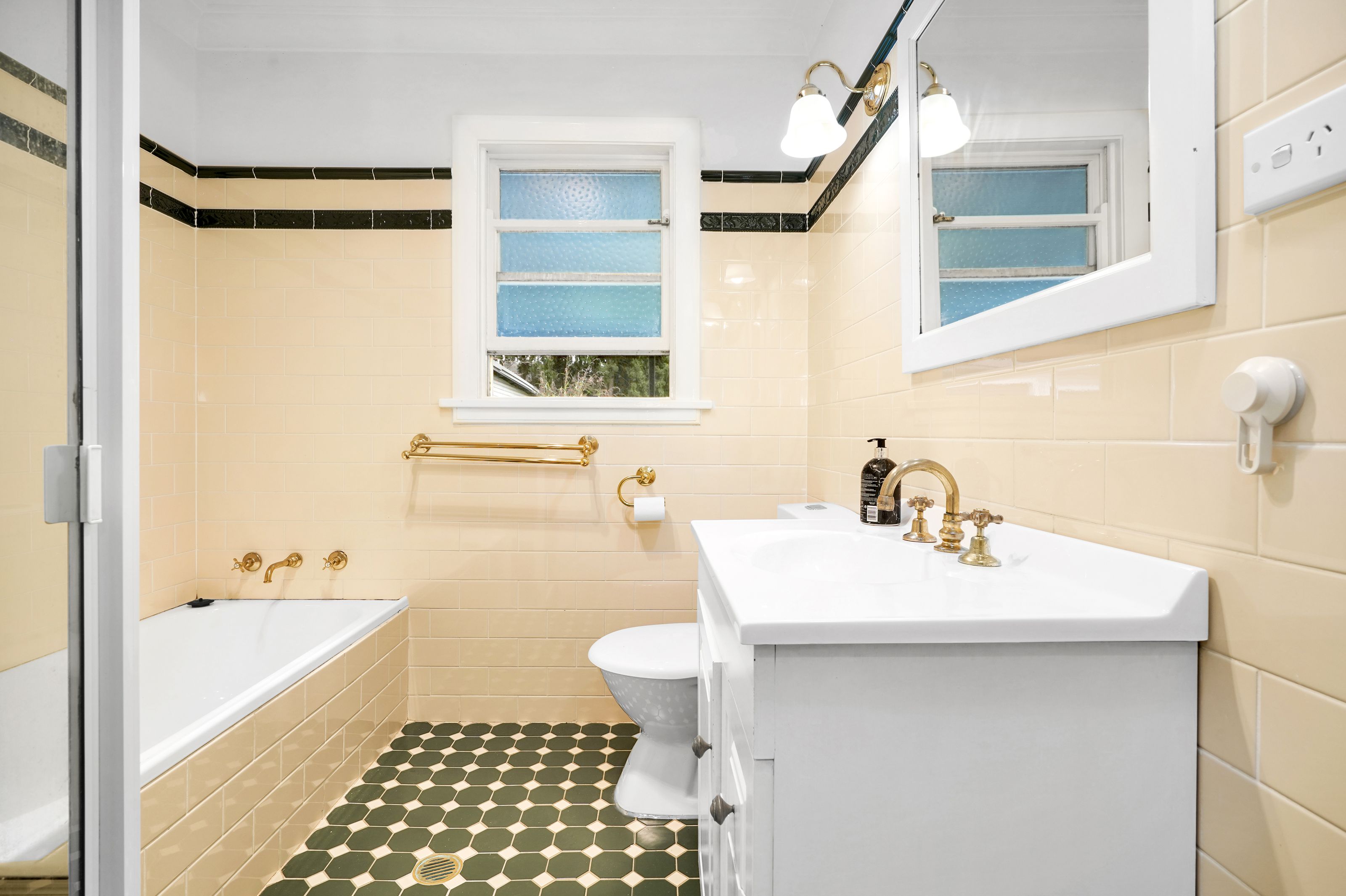 75 Ladbury Avenue, PENRITH