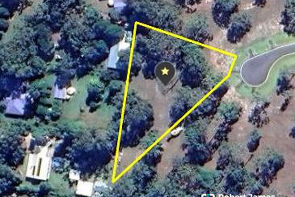 13 Friarbird Close, Poona