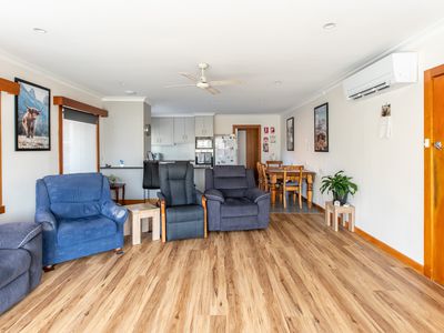 33 High Street, Longford