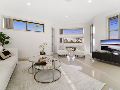 22 Rhodes Avenue, Guildford