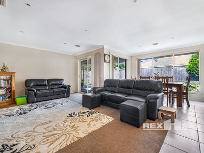 49 Rodlarni Crescent, Berwick