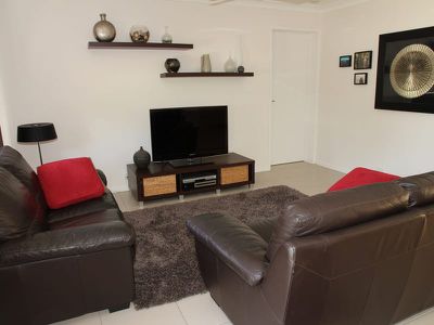 8 Neelong Court, Warana