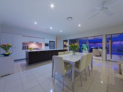 6 Thomson Place, Wakerley