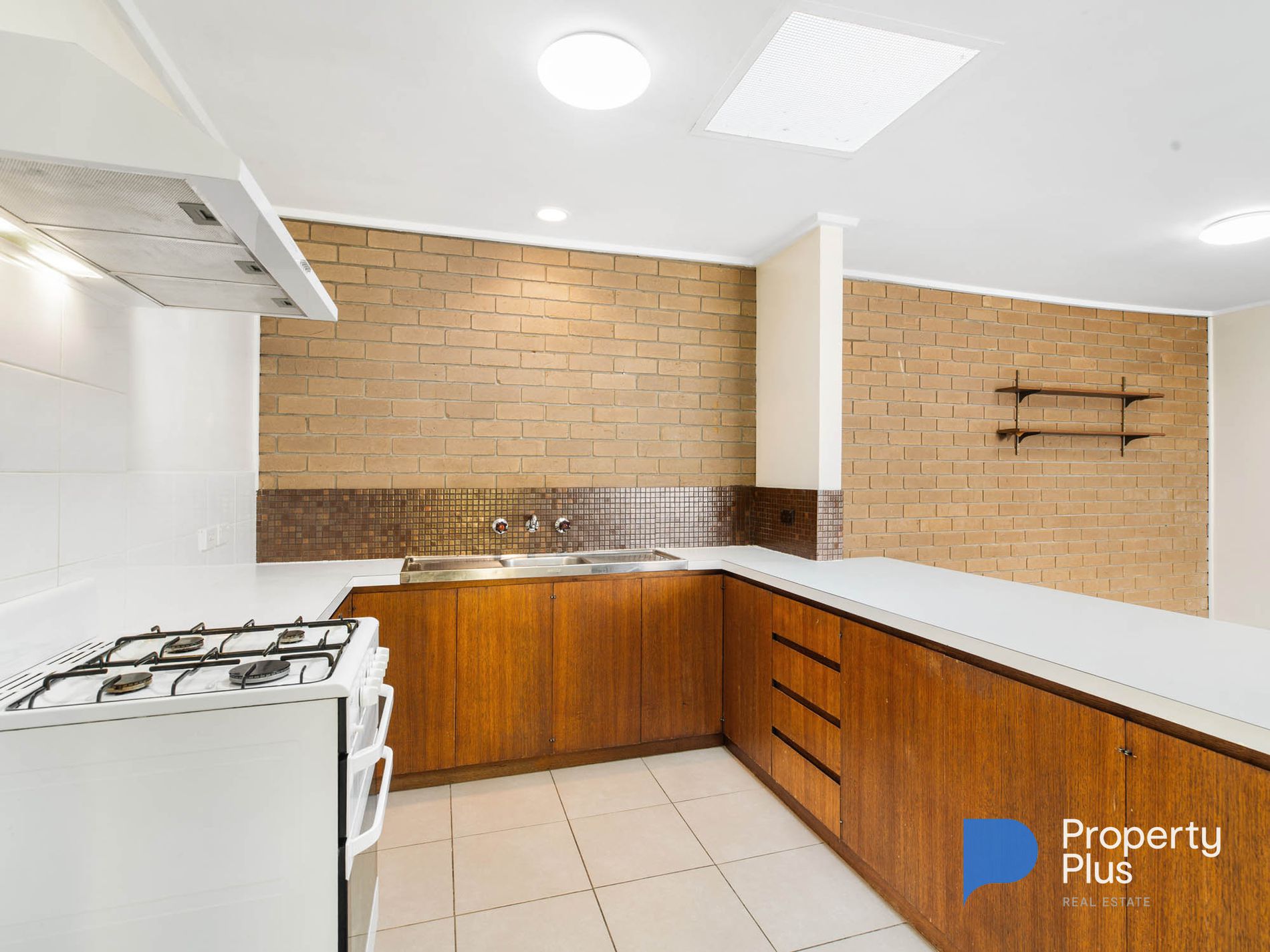 4 / 2 Hallam Street, Flora Hill