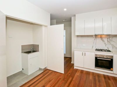 3/4 Dickens Street, Heidelberg Heights