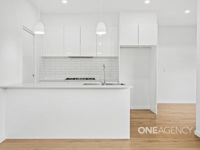 4 / 8 Fraser Crescent, Albion Park
