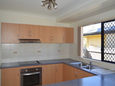 6 Grebe Court, Douglas