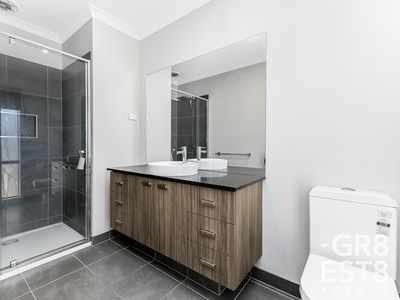 20 Riverside Drive, Cranbourne West