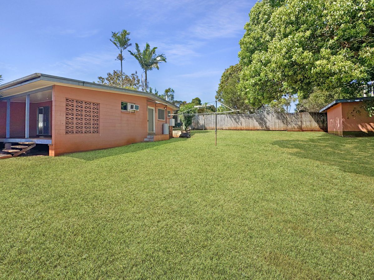 17 ARMSTRONG STREET, Atherton