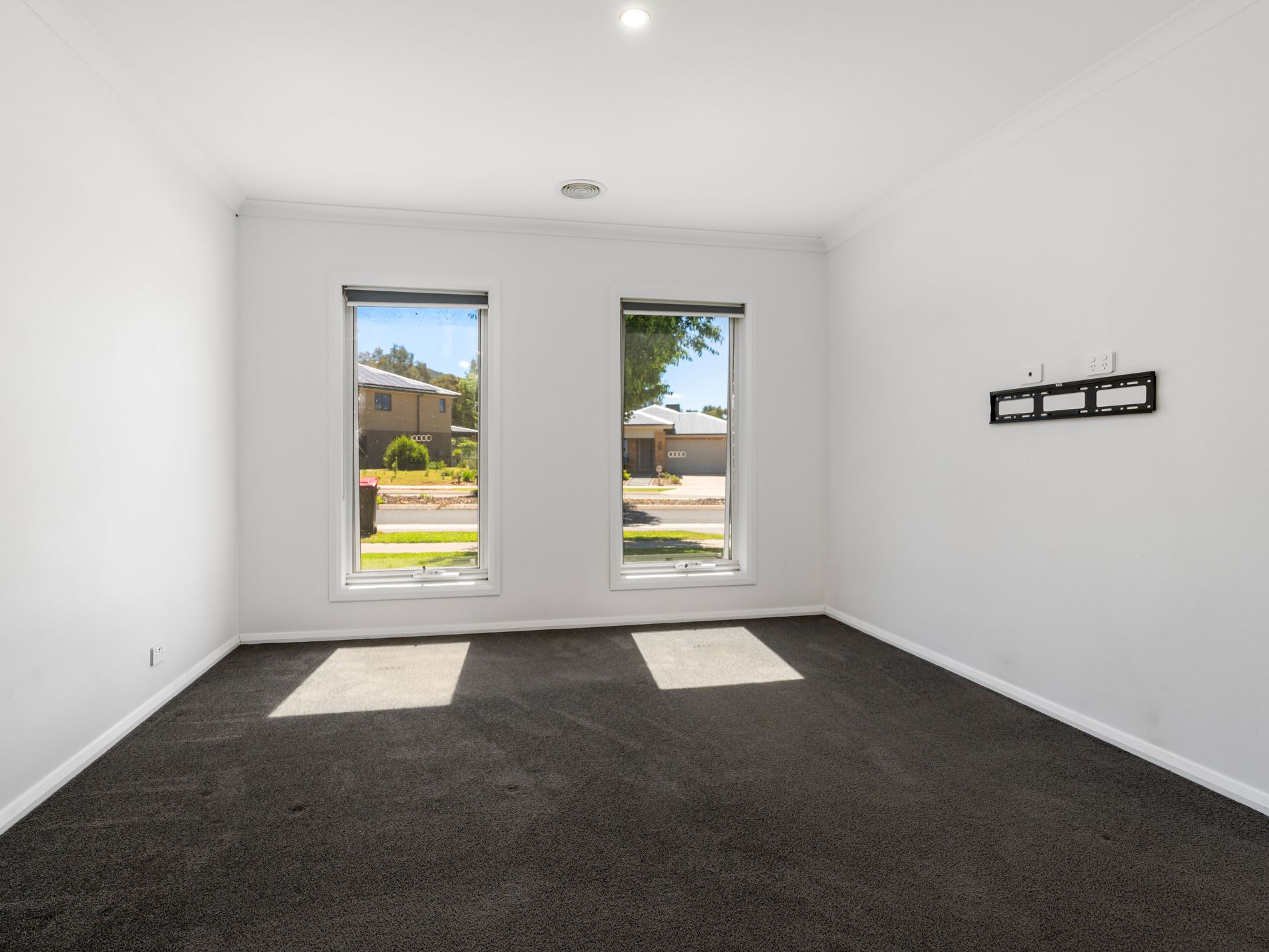 147 STANTON DRIVE, Thurgoona