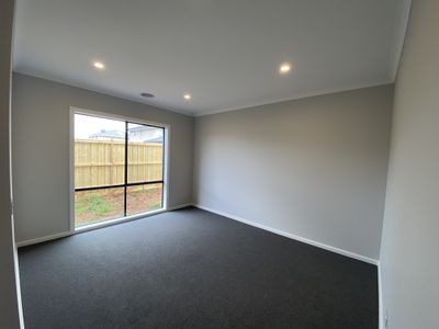 12 Juniper Grove, Rockbank