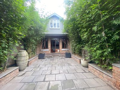 42 Arthur Street, South Yarra