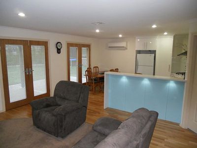 5 April Villa, Mount Gambier