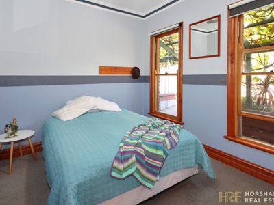 12 Farrar Avenue, Horsham