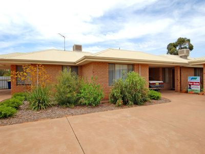 2B Boxhall Retreat, Boulder