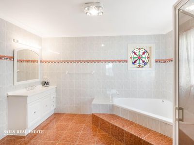 8 Camilla Court, Merimbula