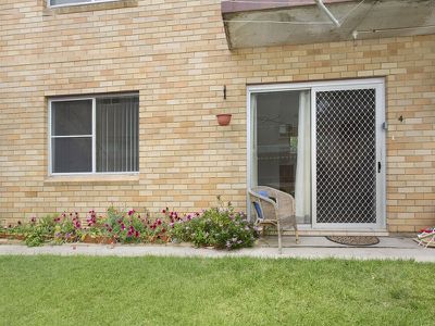 4 / 45 Reddall Parade, Lake Illawarra
