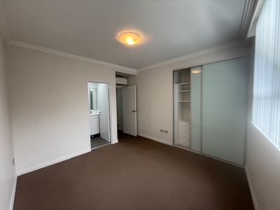 R 101 / 84 Courallie Avenue, Homebush West
