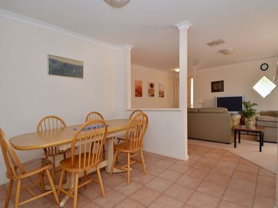 2 / 82 Bourke Street, Piccadilly