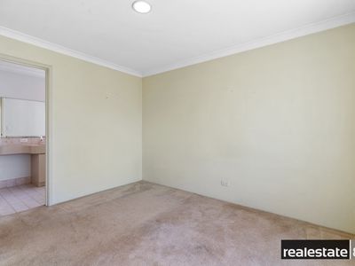 9 Bolderwood Drive, South Lake