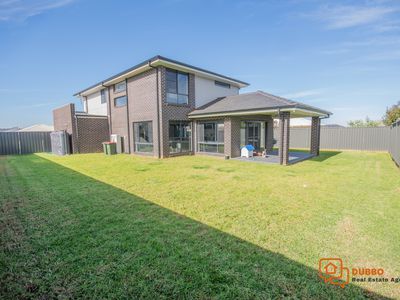 12 Wave Court, Dubbo