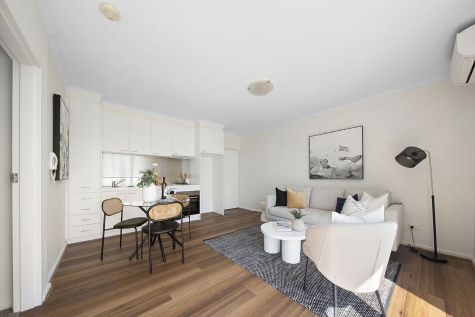 7 / 2 Pozieres Avenue, Elwood