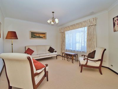 2 Freedman Way , Winthrop
