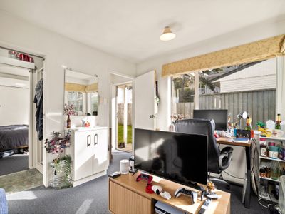 35 Carlyle Street, North East Valley