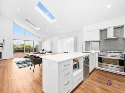 17 Simcoe Way, Caversham