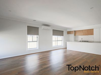 49 Leadbeater Circuit, Beveridge