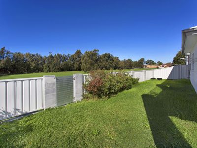 12A Joan Ave, Warilla