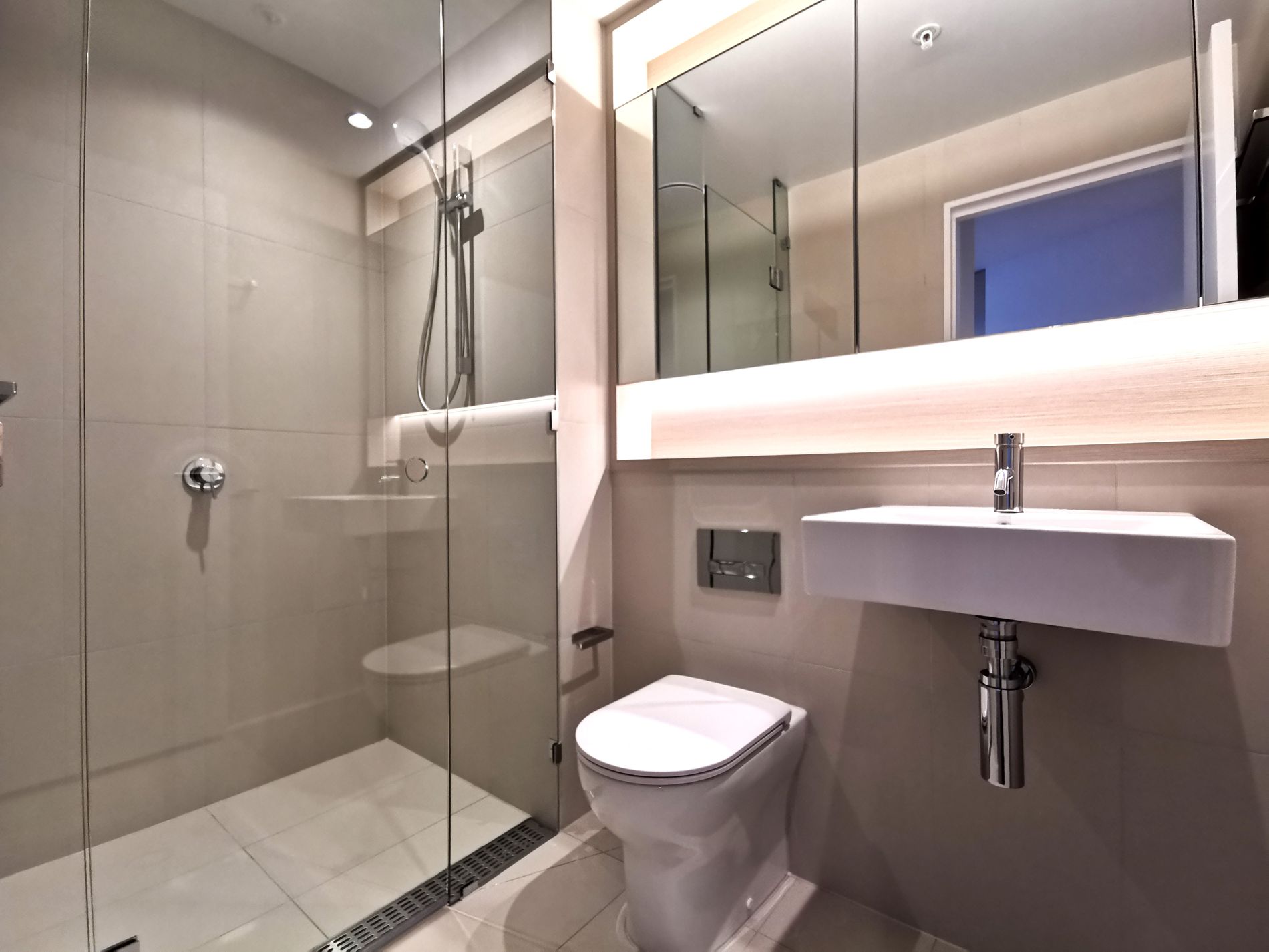 2105 / 628 Flinders Street, Docklands