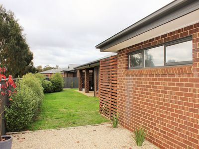 40 Greenfield Drive, Epsom