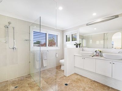 4 Garden Grove, Carrara