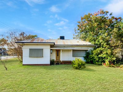 16 William Street, Forbes