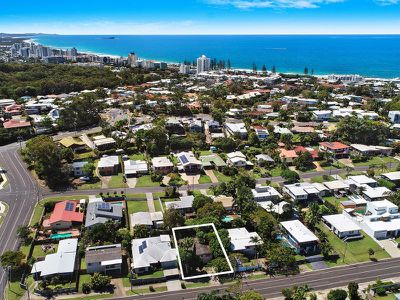9 Palm Drive, Mooloolaba