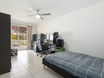 26 Clarendon Cct, Forest Lake