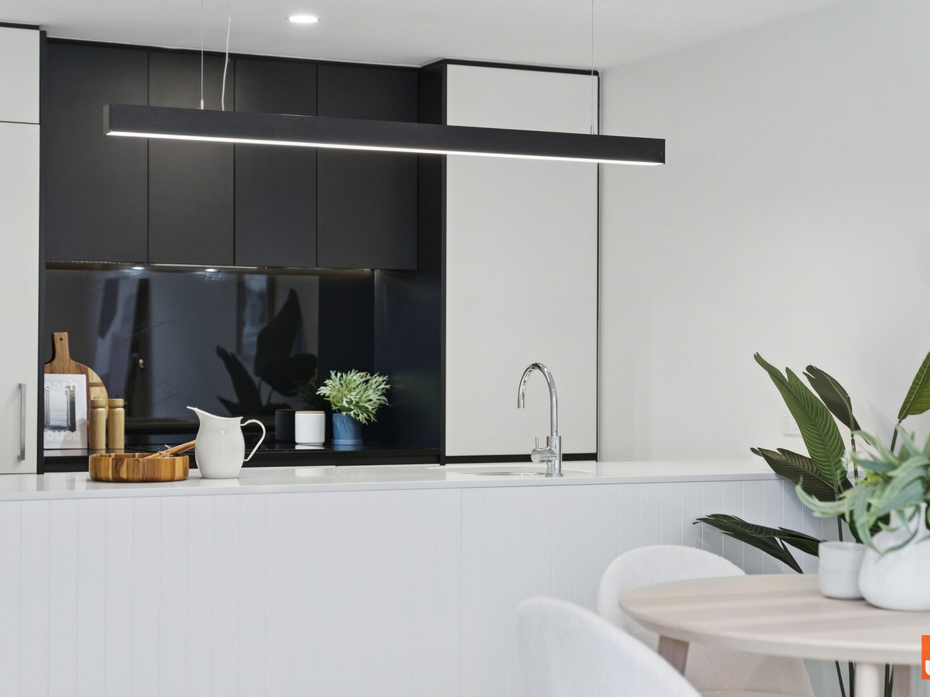 206 / 21 Challis Street, Dickson