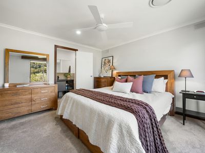 2 Regano Road, Flagstaff Hill