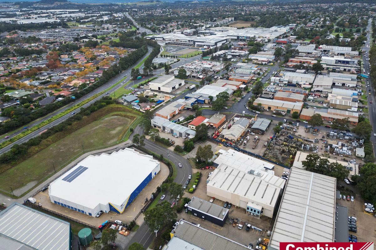 1 / 14 Porrende Street, Narellan