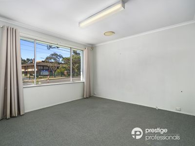 33 Maddecks Avenue, Moorebank