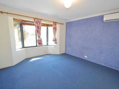 22 Mary Mackillop Glen, Queens Park