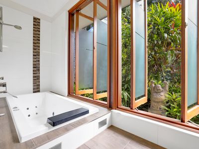 97-99 James Cook Drive, Kewarra Beach