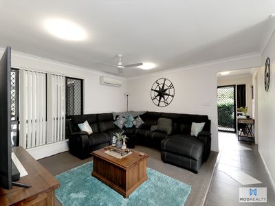 6 Eric Drive, Blackstone